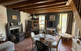 ST HIPPOLYTE / Maison de charme