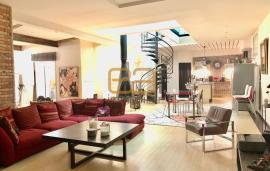 LE MANS / Loft pouvant être exploité en habitation, en investissement Airbnb ou en configuration bureaux 