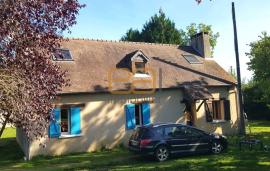 AVESNES EN SAOSNOIS / Maison 4 chambres avec dépendances