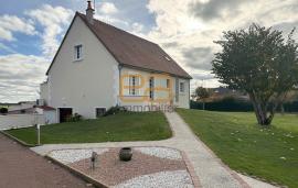 LOCHES / Belle maison familiale au calme 