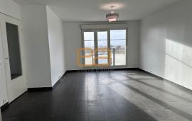 BONNEUIL SUR MARNE / Appartement 3pièces, 65m², au dernier étage, avec balcon et box de 17m²