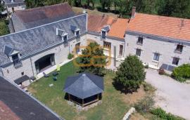 TAUXIGNY ST BAULD / Grande Ferme restaurée avec piscine et chambres d'hôtes